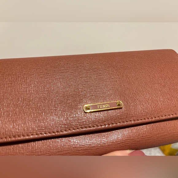 Fendi wallet - Picture 1 of 4